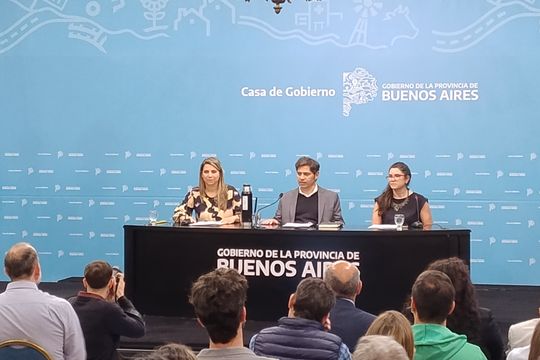 axel kicillof, duro con milei: gobernar por decreto y veto atenta contra las instituciones