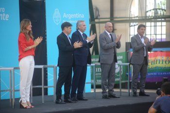 Alberto Fernández y Axel Kicillof inauguraron el techo de la estación de trenes: “La Plata puede volver a ser una gran Ciudad”