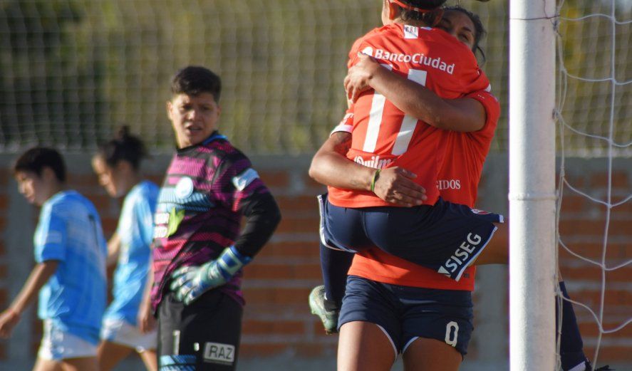 Villa San Carlos luchó pero no pudo con Independiente CieloSport