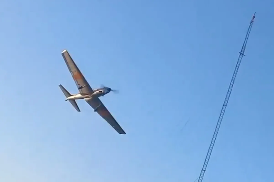 Bragado: El Momento En Que Una Avioneta Choca Una Antena | Infocielo