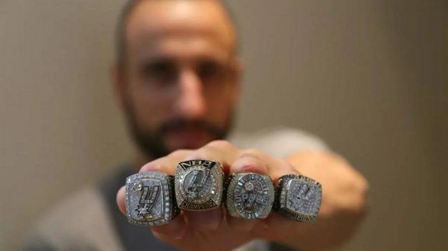 Manu Ginóbili y sus cuatro anillos de la NBA, uno ganado ante LeBron James