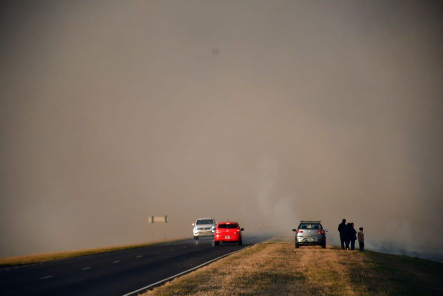 El Gobierno provincial emiti&oacute; una serie de recomendaciones ante la presencia de humo en varias localidades bonaerenses.