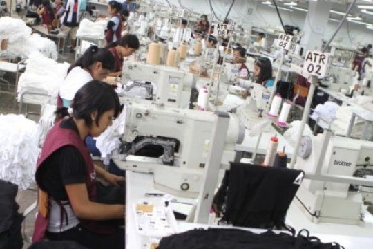 debacle de la industria: el sector textil perdio 17 mil puestos de trabajo en tres anos