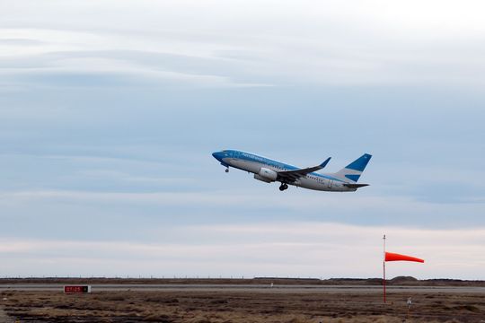 Argentina y Brasil liberan vuelos y dejarán de limitar el tráfico aéreo entre ambos países