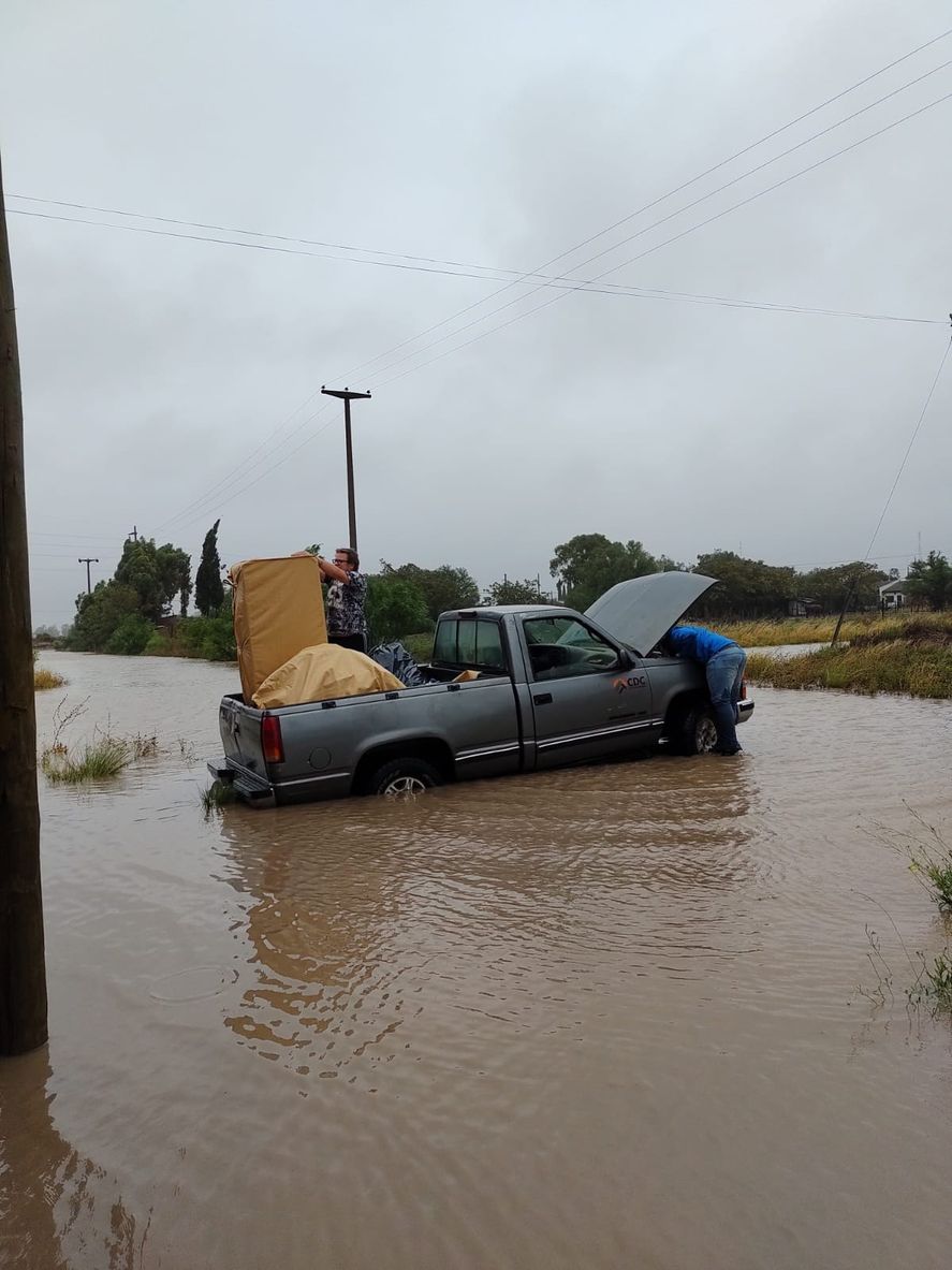 Carmen de Patagones: lluvias dejan viviendas y campos inundados (Facebook Patagones a diario) 