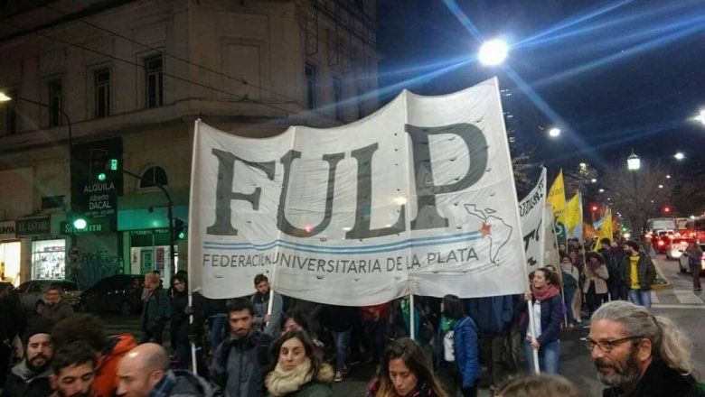 Cien años de la Reforma Universitaria: docentes y estudiantes tomaron el Rectorado de La Plata