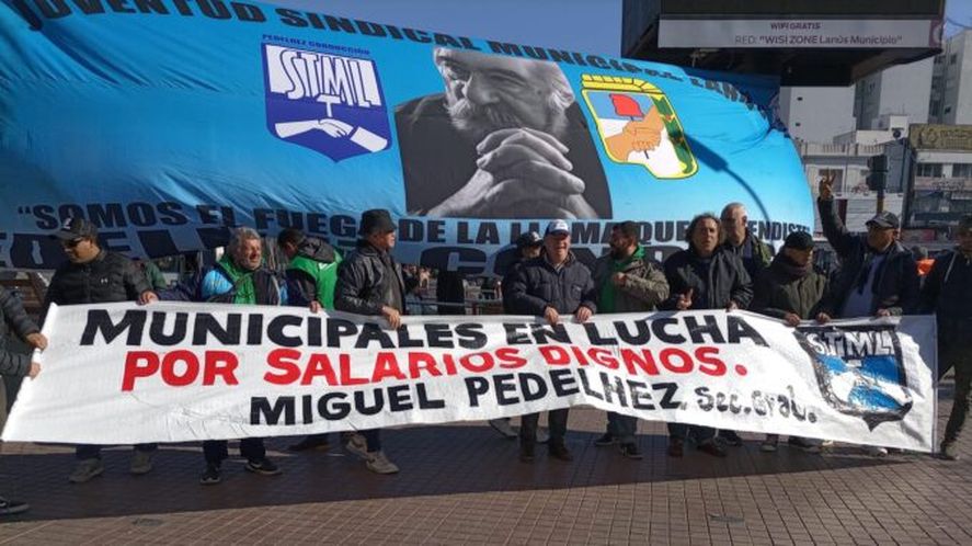 Lanús: Estatales marcharon a la Municipalidad contra Néstor Grindetti
