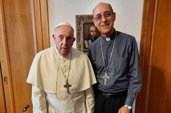 El Papa Francisco designó a Tucho Fernandez en un cargo clave para el Vaticano. 