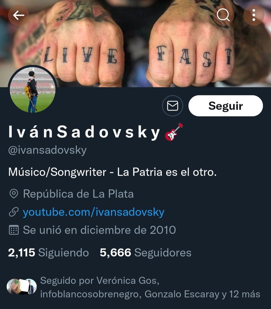 El perfil en Twitter de Iván Sadovsky, el autor y cantante pincharrata cuya obra "El cielo nos queda muy chico" fue canturreada por el participante del Gran Hermano, Agustín, hincha explícito de Estudiantes 