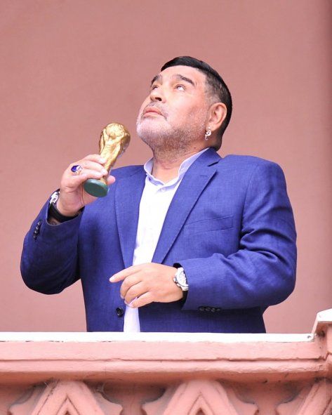 Kicillof oficializó la adhesión de la Provincia al duelo nacional por la muerte de Maradona