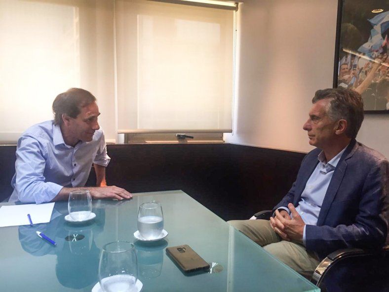 Julio Garro y Mauricio Macri. El Grupo Dorrego quiere que el candidato en la provincia sea un intendente.
