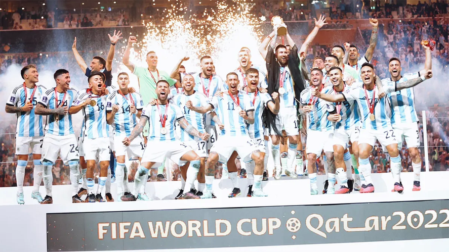La Selección argentina ganó la tercera copa mundial tras derrotar a Francia. 