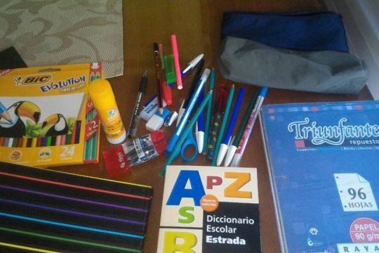 proyecto mochila: juntan utiles escolares para que todos los chicos puedan arrancar las clases