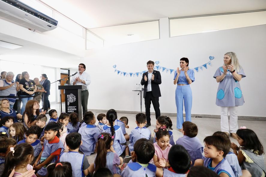 El gobernador de la provincia de Buenos Aires, Axel Kicillof, inauguró el nuevo edificio del Jardín de Infantes N°942 “Rayuela” de Don Bosco