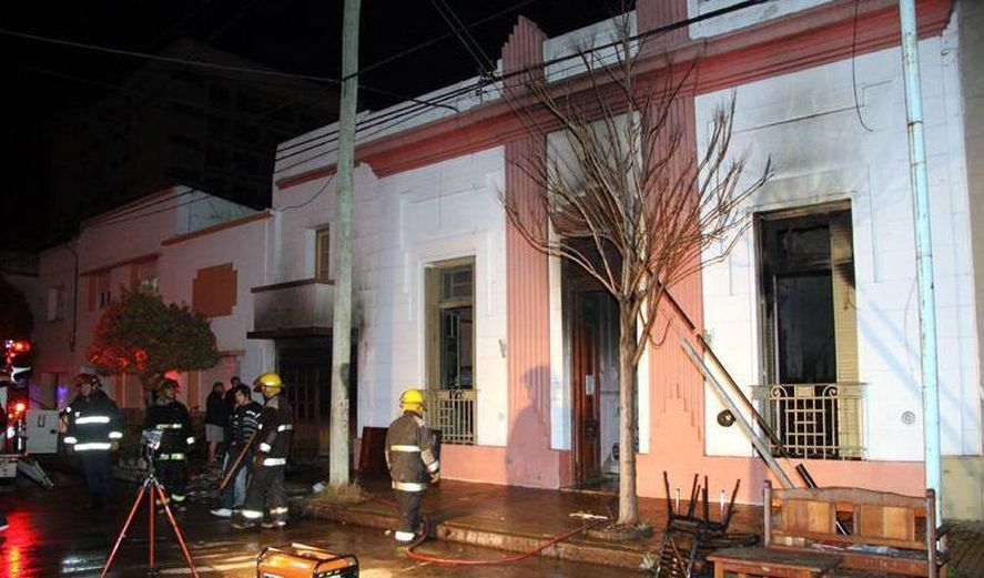 La UCR se congrega en Olavarría y busca refundar su comité incendiado