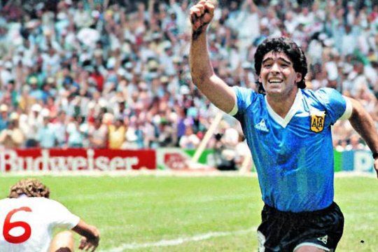 Maradona festeja luego de finalizar su obra maestra.