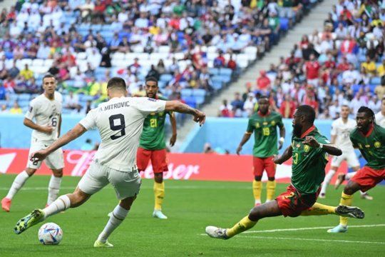 Mundial Qatar 2022: Camerún y Serbia emaptaron 3 a 3.