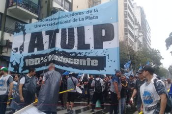 Trabajadores de la UNLP anunciaron la adhesión al paro de 48 horas.