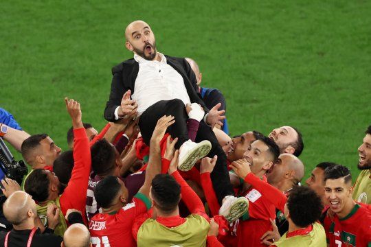 El delirio de Marruecos, que dejó en el camino a España y está en Cuartos del Mundial Qatar 2022