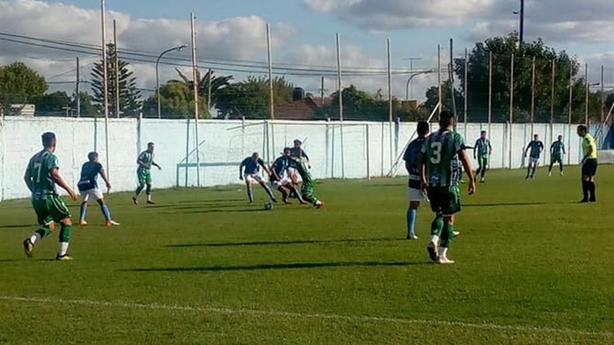 UAI Urquiza cayó 2-1 en casa frente a Dep. Armenio - TyC Sports