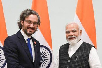 Santiago Cafiero se reunión con el Primer Ministro de India, Narendra Modi.