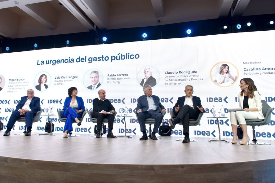 Panel del coloquio de IDEA, edici&oacute;n 2023.