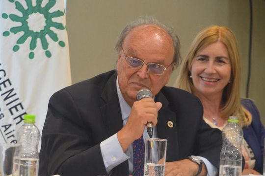 José de Mendiguren tildó a Domingo Cavallo de “buitre de la economía”