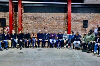 La mesa redonda de Axel Kicillof puso en marcha el acto bonaerense del 17 de octubre