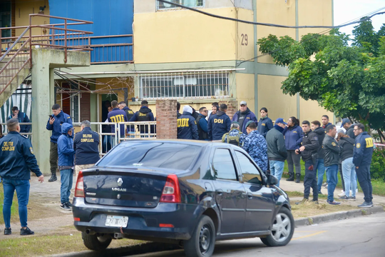 allanamiento fatal en la favela: la defensa del policia imputado asegura que fue un accidente