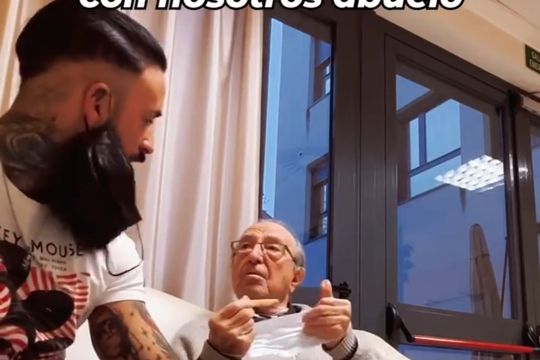 emotivo video viral de un nieto y su abuelo con alzheimer