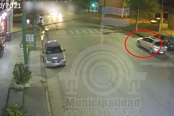 Las cámaras de seguridad captaron el escape del ladrón que se apoderó del auto del intendente ultra K, Pablo Zurro 