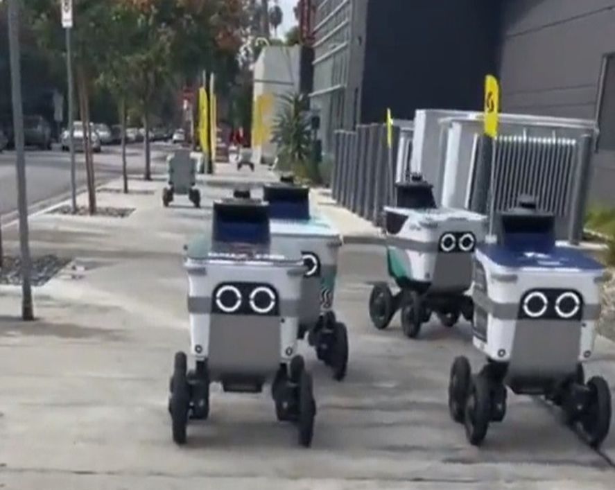 Te mostramos el robot delivery funcionando en Los Ángeles 