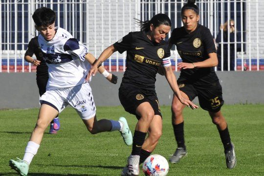 Gimnasia cayó con San Lorenzo en el regreso del fútbol femenino de AFA.