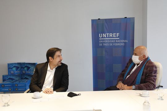 El ministro de educación Nicolás Trotta y el rector de la UNTREF, Aníbal Jozami, firmaron el acuerdo