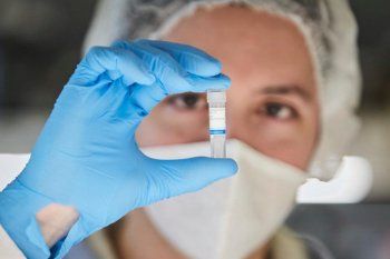 coronavirus: confirmaron 15.718 casos nuevos y 382 muertes