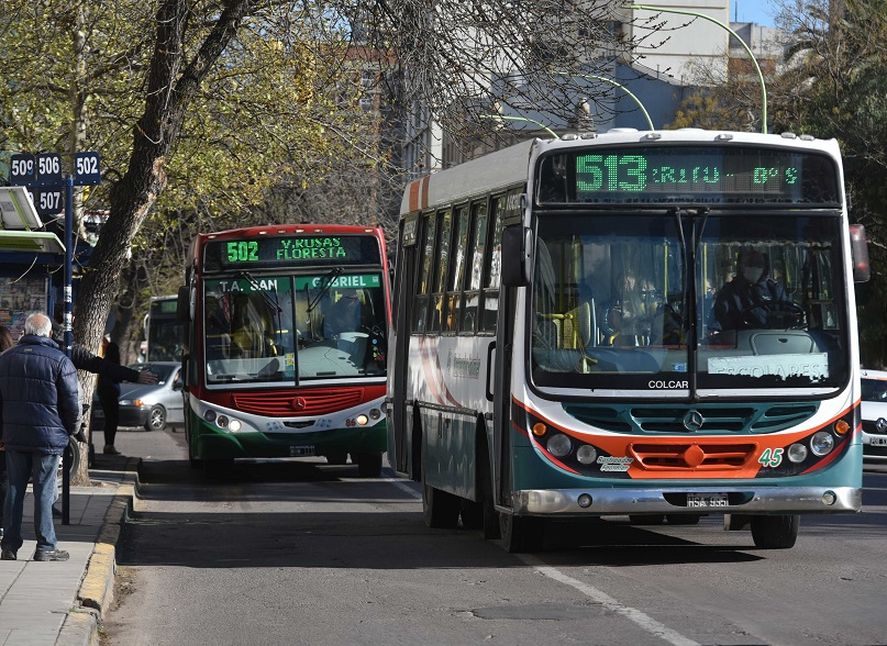 Ya dispusieron los nuevos horarios de verano para los servicios de transporte público de La Plata.