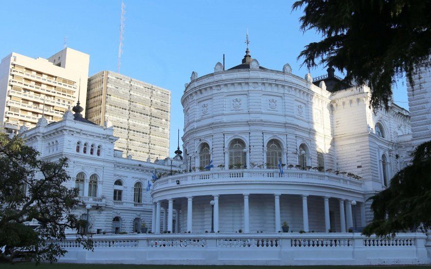 La Plata: así funcionarán los servicios municipales durante el feriado del 25 de Mayo
