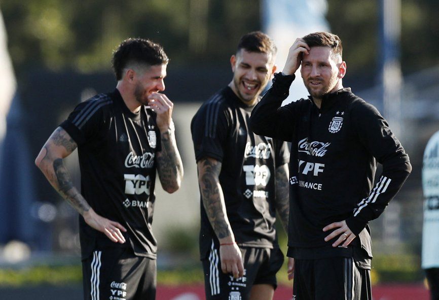 De Paul, Paredes y Messi, protagonistas de la Selección Argentina de cara a Qatar. Fútbol