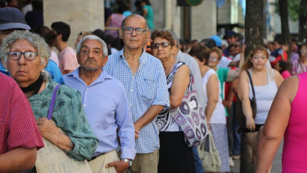 Jubilados: Cuánto Cobro Con El Aumento Y El Bono | Infocielo