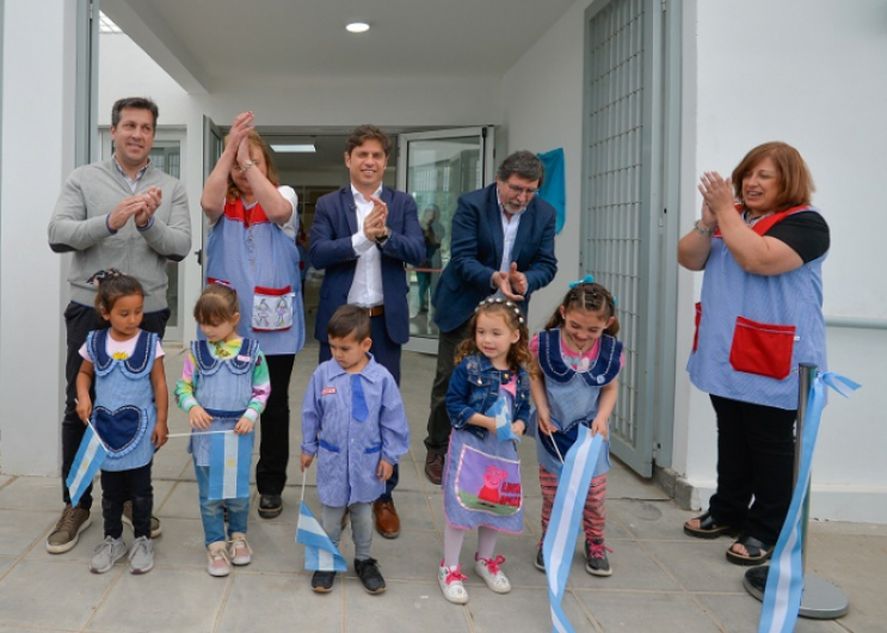 Axel Kicillof en la inauguración de las obras de una de las 121 escuelas nuevas