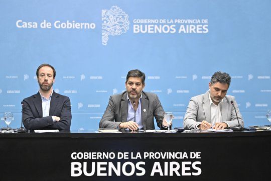 el gobierno de axel kicillof descarto cambios en el gabinete pese a los ataques del kirchnerismo duro