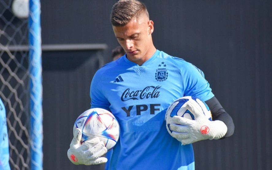 Fabricio Iacovich, arquero de Estudiantes, con la Selecci&oacute;n Argentina Sub 23.