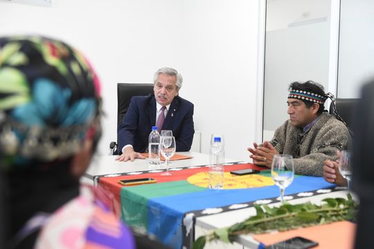 Alberto Fernández se reunió con representantes mapuches en Neuquén