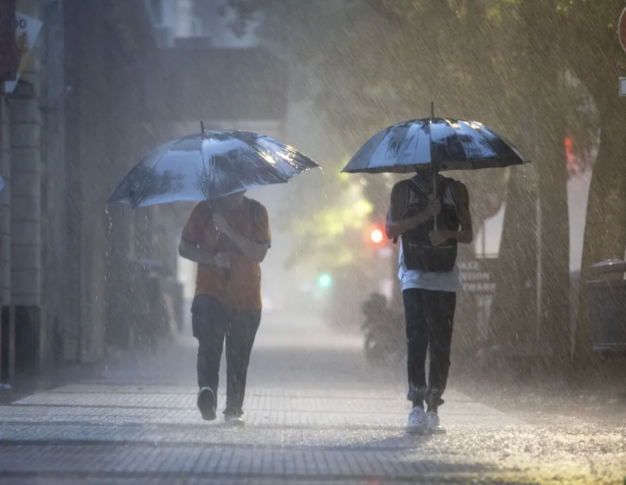 Se viene la tormenta: a qué hora llueve hoy en el conurbano bonaerense