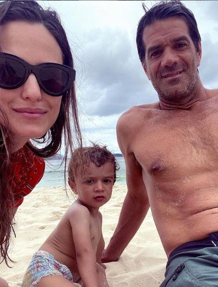 Luli Fern&aacute;ndez y su familia en Brasil