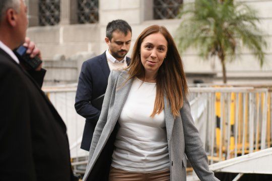 Cristina Kirchner apuntó a María Eugenia Vidal por la compra de su departamento