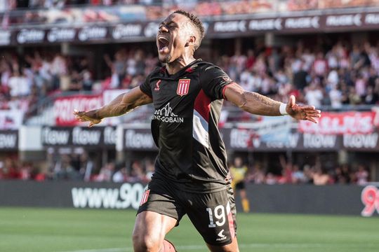 alexis manyoma, el goleador inesperado que encontro estudiantes