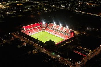 Independiente todavía no perdió en Avellaneda con Vaccari. Gimnasia quiere cortar esa racha.