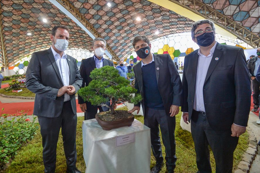 Axel Kicillof y Ariel Sujarchuk compartieron un evento luego de la fricción. El Gobierno hace bonsai: paciencia, cortar ramas muertas y cultivar relaciones.