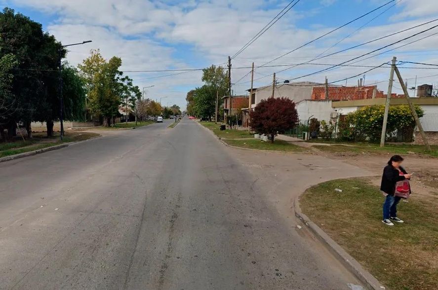 Villa Centenario: asesinaron a un joven para robarle el auto en la puerta de su casa